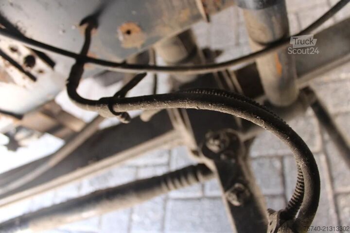 Furgón portacoches Nissan ATLEON 80.140 + MANUAL + EURO 3