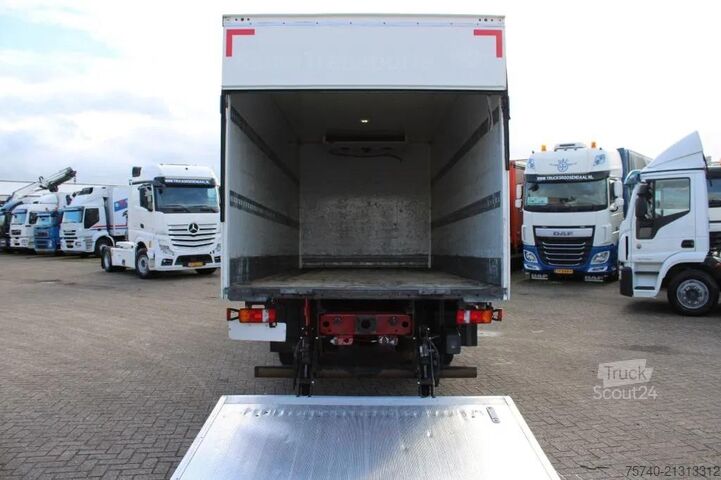 Koel-vriestransport MAN TGL 8.220 + MANUAL + EURO 6 + LIFT