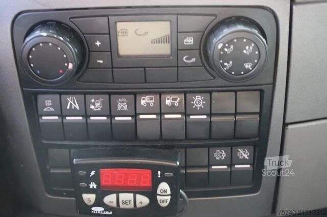 Hűtött/fagyasztott szállítás MAN TGL 8.220 + MANUAL + EURO 6 + LIFT
