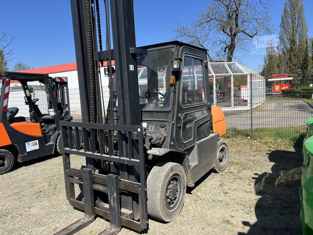 Frontgaffeltruck EP CPYD40-RW17