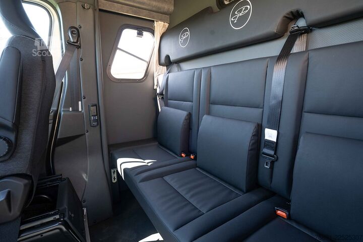 превозвач на добитък Renault Master 5Sitzplätze 3 Schlafplätze 2 Ride Team