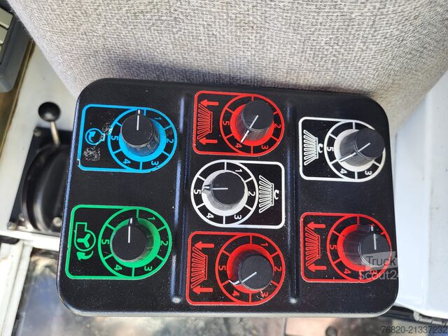 Yol süpürme aracı Schmidt Cleango 500