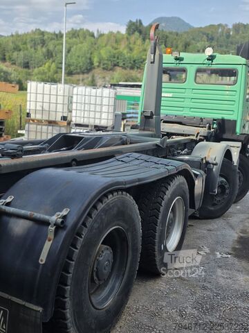 Camion benne à bras amovible MAN 35.372 F90 Abrollkipper Hakenlift 348.000 Km 8x4