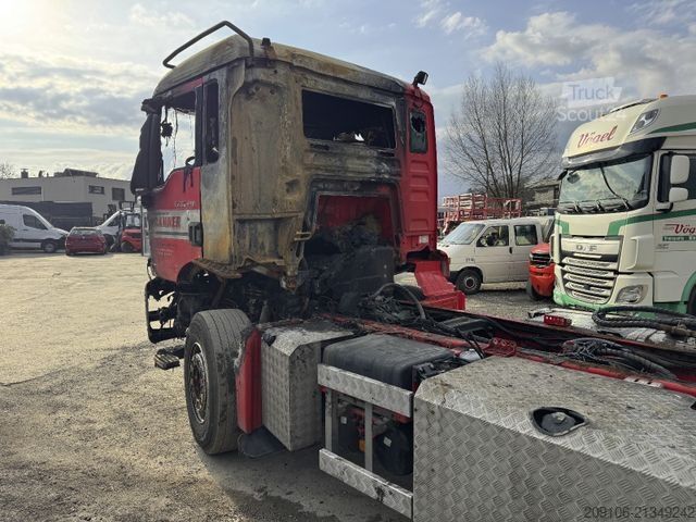 Tovornjakovo podvozje MAN TGS 26.440 Brandschaden