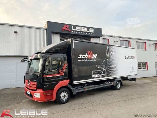 Vrachtwagen met bakwagen MERCEDES-BENZ Atego 1018*Koffer*Rolltor*Rolltor seitlich*Klima