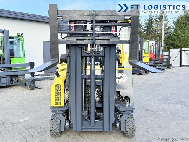 чотири-напрямний навантажувач Combilift CB3000 GAS TRIPLEX 4900 FREE-LIFT