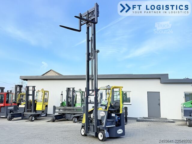 чотири-напрямний навантажувач Combilift CB3000 GAS TRIPLEX 4900 FREE-LIFT