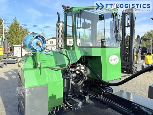 Carretilla retráctil de 4 vías Combilift C4000 GAS DUPLEX 4350 FREE-LIFT POSITION