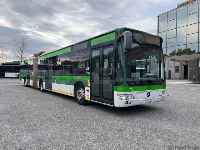 Autobús articulado Mercedes-Benz O 530