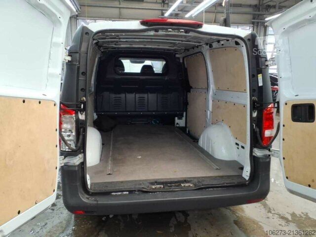 Prilagojeno dostavno vozilo Mercedes-Benz eVito 112 KA,lang,Navi,Klima,Tempomat