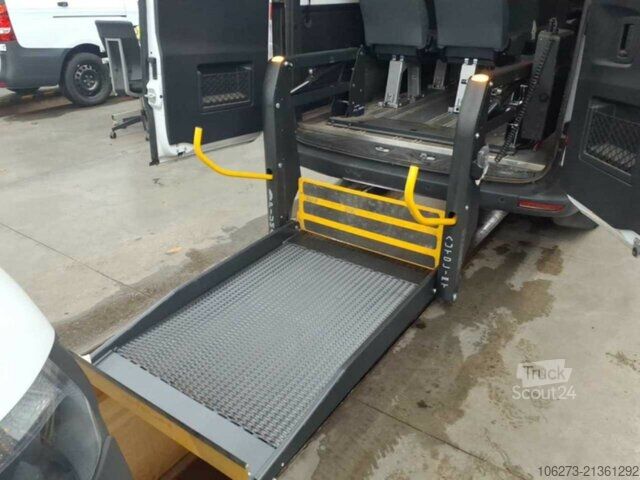 Kleinbus Mercedes-Benz Sprinter 317 CDI Kombi,Rollstuhllift,8Sitze
