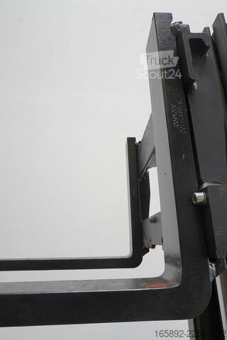 Kézi emelő Combilift CS850
