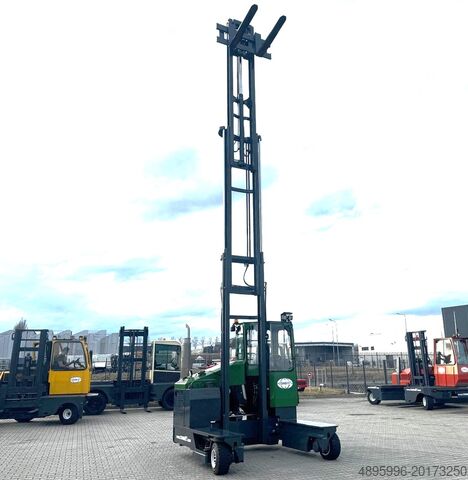 Carretilla elevadora de 4 vías Combilift C4000 /2015 /Triplex 8400 mm/Only 7299 h