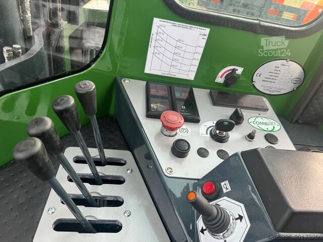 Carretilla elevadora de 4 vías Combilift C4000 /2015 /Triplex 8400 mm/Only 7299 h