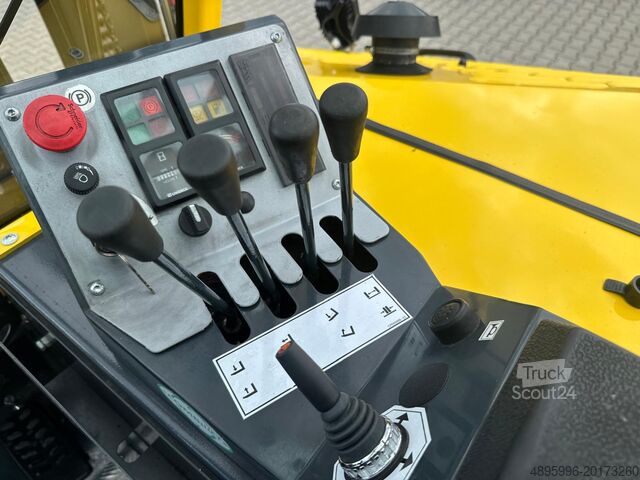 Vierwege-Gabelstapler Combilift CB4500//2019 year // Triplex 6400 mm