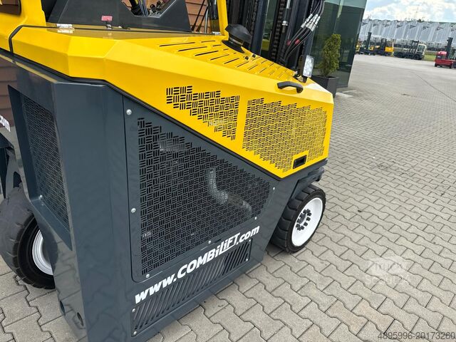 Vierwege-Gabelstapler Combilift CB4500//2019 year // Triplex 6400 mm