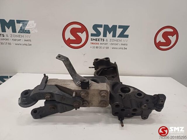 Část podvozku Scania Occ framebeugel links Scania