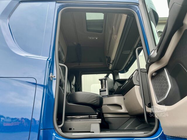 Standard trækkerunit SCANIA S560 | CS-Highline*Retarder*ACC*Navi*Cafe & TV