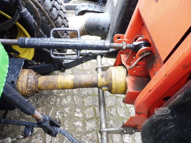 Poljoprivredna mašina John Deere Laubsauger