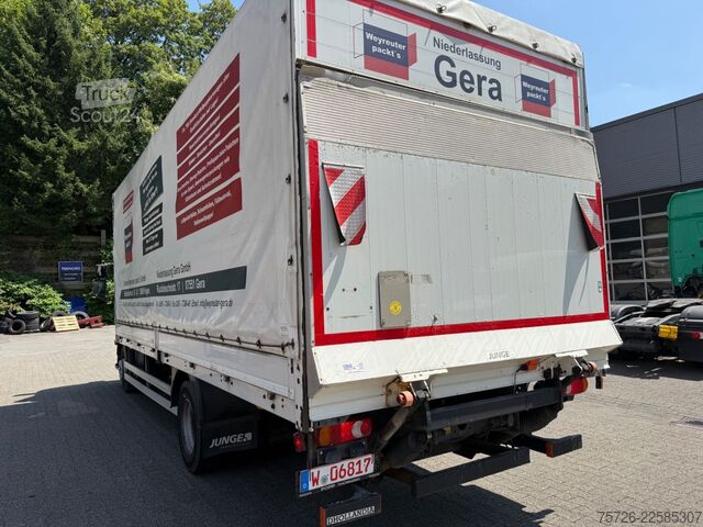 Kamion sa ravnom platformom i ceradom VOLVO FL240 mit LBW neuer Tüv neue Luftkessel sehr gut