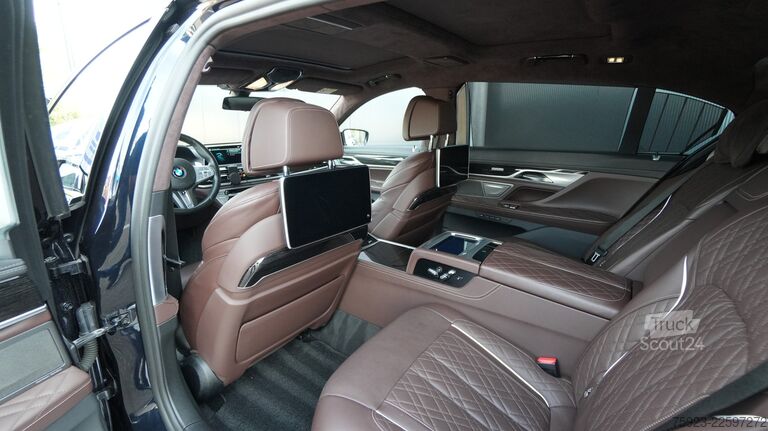 Passagerartransport BMW 745Le xDrive Hybrid 6-cyl