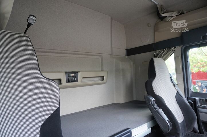 Cortina MAN TGX 18.430 / Curtainsider 18 EPAL