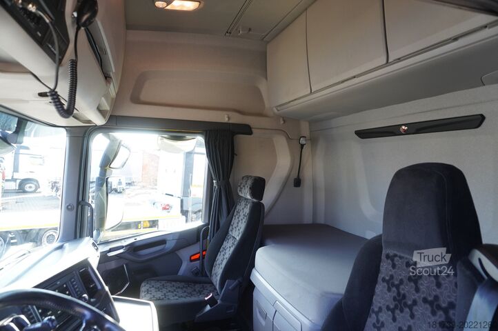 Firanka SCANIA R650 V8 8 × 4 /4 / 2020 / Curtainsider