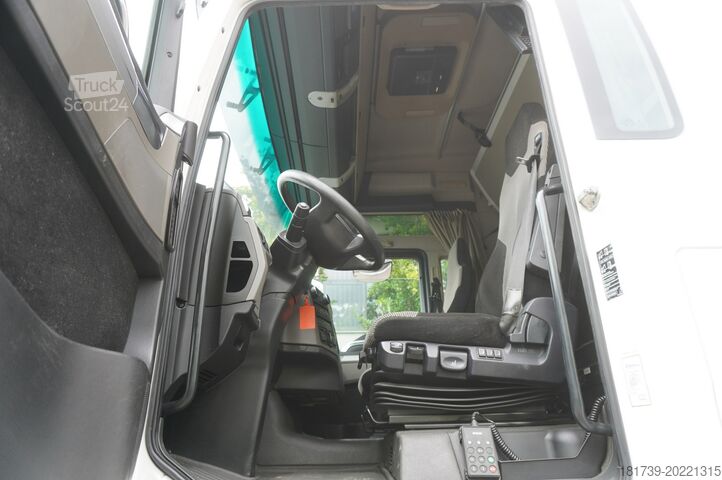 Plane MAN TGX 35.580 E6 8x4 /4 / 23 EPAL tarpaulin