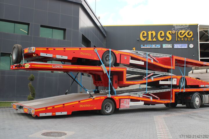 Auto met oplegger Lider 1 axle car carrier