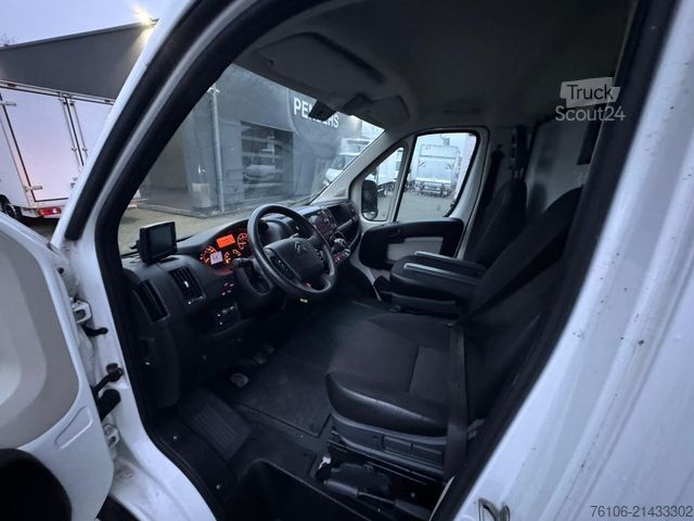 Skåpbil CITROEN Jumper Tiefrahmen Koffer *L 4,20 Meter*