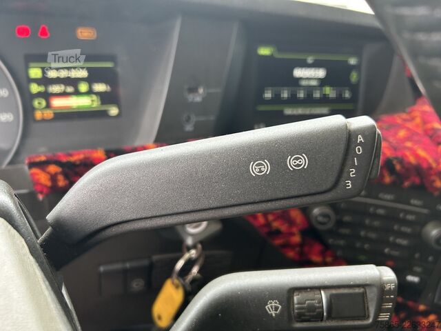 Système de bras à crochet Volvo FH 500 Globetrotter 8x2 Tridem / VDL Hook 25 To...