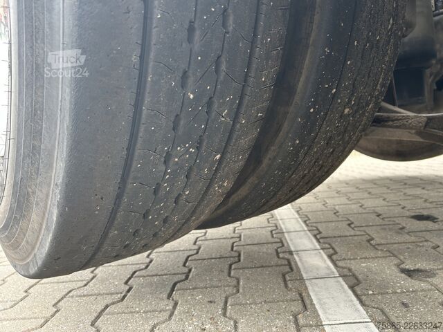 Sistema de brazo de gancho Volvo FH 500 Globetrotter 8x2 Tridem / VDL Hook 25 To...