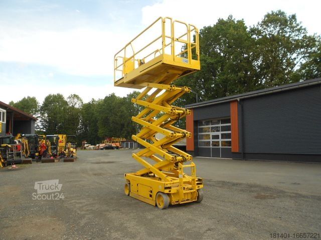 Arbeitsbühne GENIE GS 3246, Scherenarbeitsbühne Genie 11,9 m