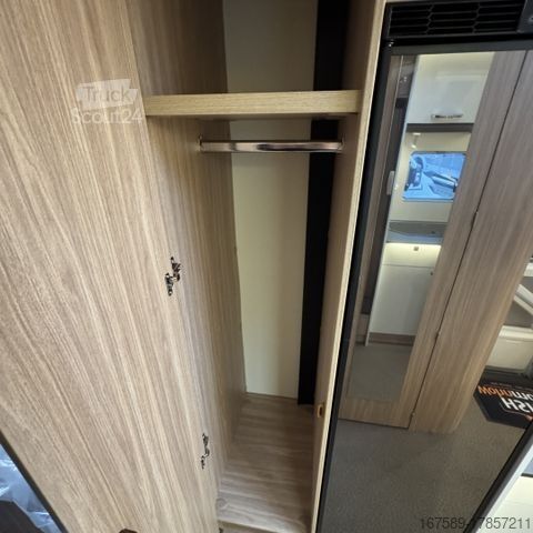 Polintegriran avtodom BÜRSTNER Limited T 726 G, Safety-,Winterpaket,Solar,190Ah