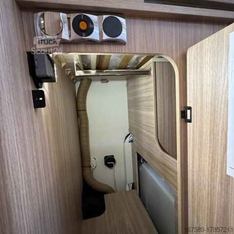 Polintegriran avtodom BÜRSTNER Limited T 726 G, Safety-,Winterpaket,Solar,190Ah