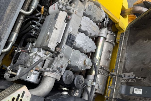Altro LIEBHERR 900 C 3xBuckets
