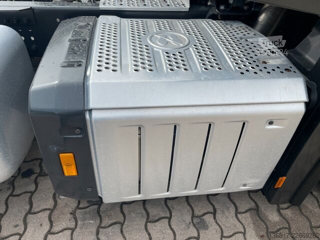 Volume trekker MERCEDES-BENZ Actros 1853 Lowlin höhenverstell. Sattelp Mirror