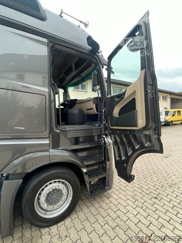 Volume trekker MERCEDES-BENZ Actros 1853 Lowlin höhenverstell. Sattelp Mirror