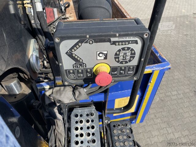 3-сторонній перекидач Mercedes-Benz AROCS 2536 6x2 EURO6 WYWROTKA TRÓJSTRONNA Z BOR...