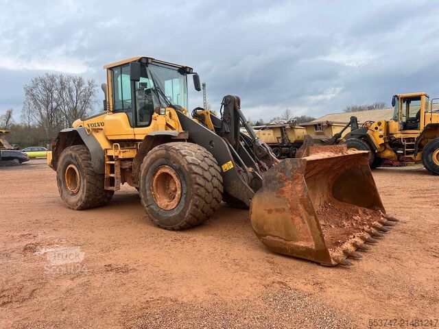 Chargeuse sur pneus Volvo L 120 F