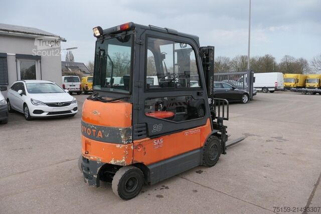 Čelni viličar toyota 7FBMF30 Batterie 19/2016