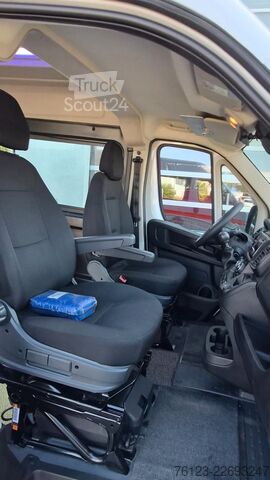 Kleinbus Opel Movano Mobility Airline Boden Rolli