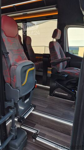 Minibus MERCEDES-BENZ 30 Sitzer Schul- Transferbus 519 Lagerfahrzeug