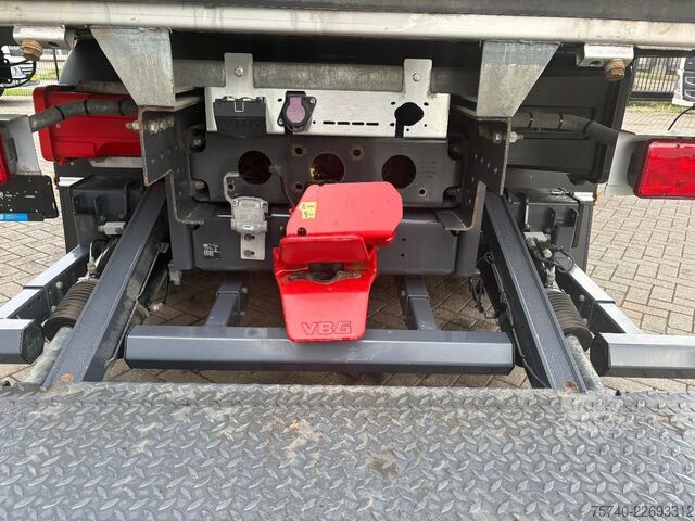 Gesloten bak DAF ELEKTRISCH + 32912 KM + 6X2 + LIFT/STUUR AS + R...
