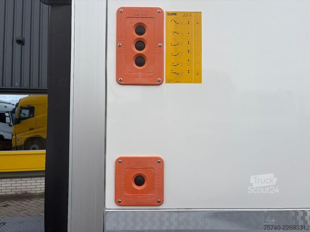 Gesloten bak DAF ELEKTRISCH + 32912 KM + 6X2 + LIFT/STUUR AS + R...