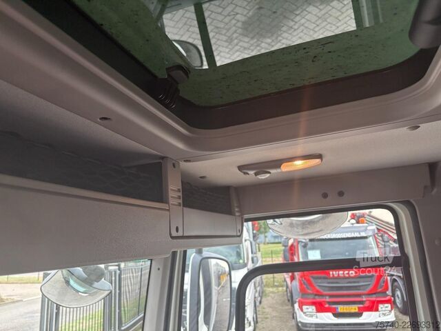 Kufr DAF ELEKTRISCH + 32912 KM + 6X2 + LIFT/STUUR AS + R...