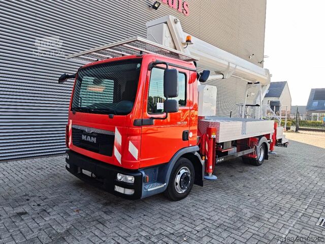 Zvedací plošina Ruthmann T330 MAN TGL 7.150 4x2