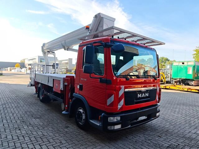 Zvedací plošina Ruthmann T330 MAN TGL 7.150 4x2