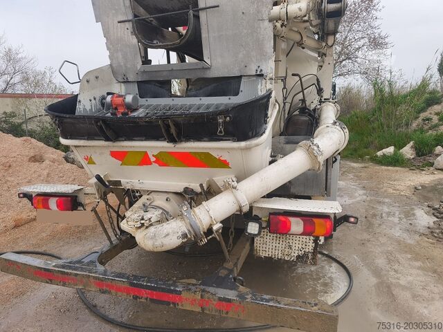Camion à carrosserie sur mesure Mercedes-Benz ACTROS 3243