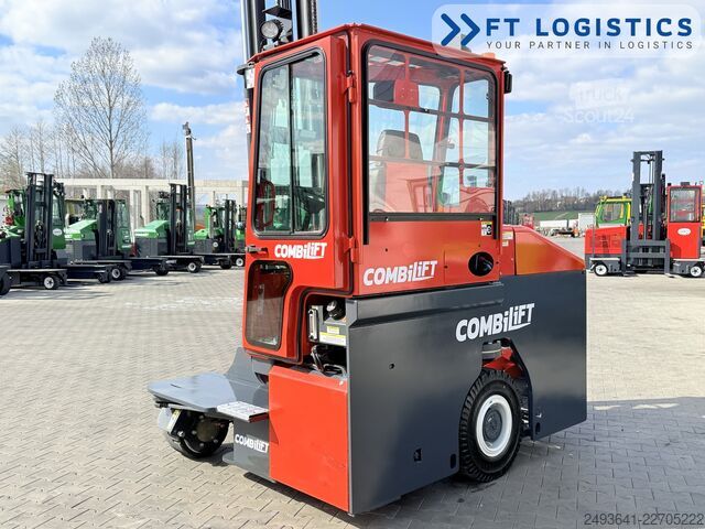 Empilhadeira multidirecional Combilift C3000ET TRIPLEX 5940 WIDE FORK POSITIONE